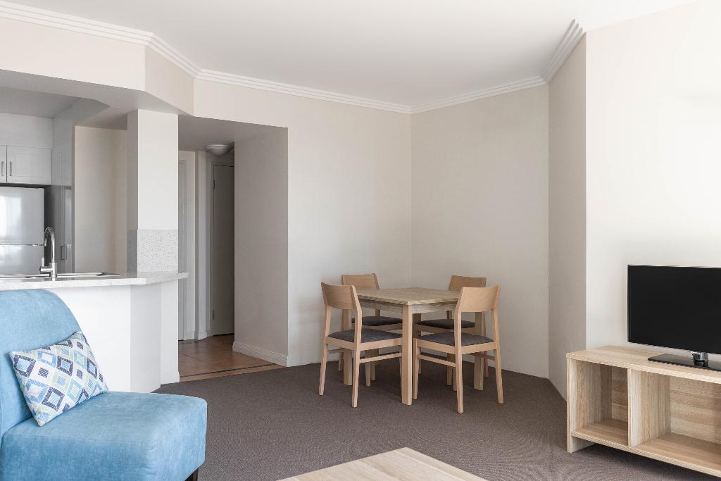 Hotel Mantra Crown Towers