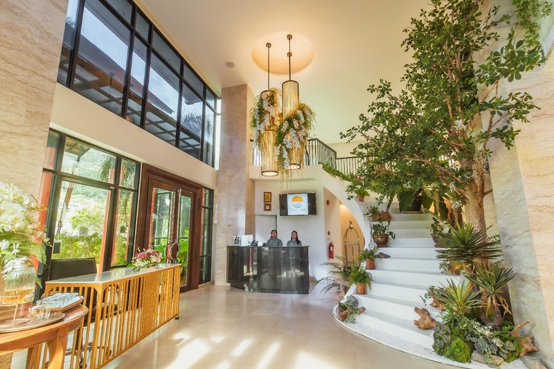 Hotel The Lunar Patong