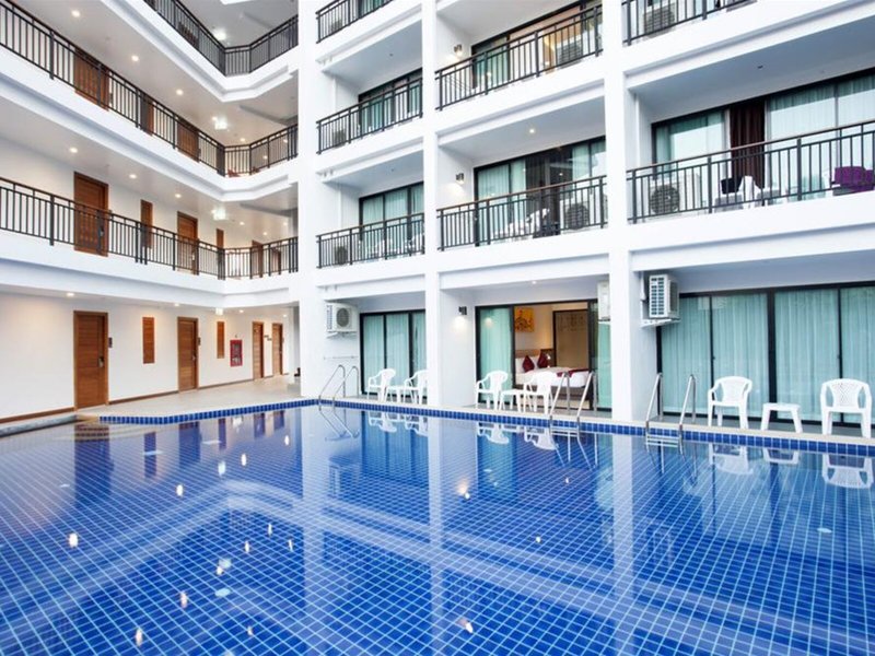 Paripas Patong Resort