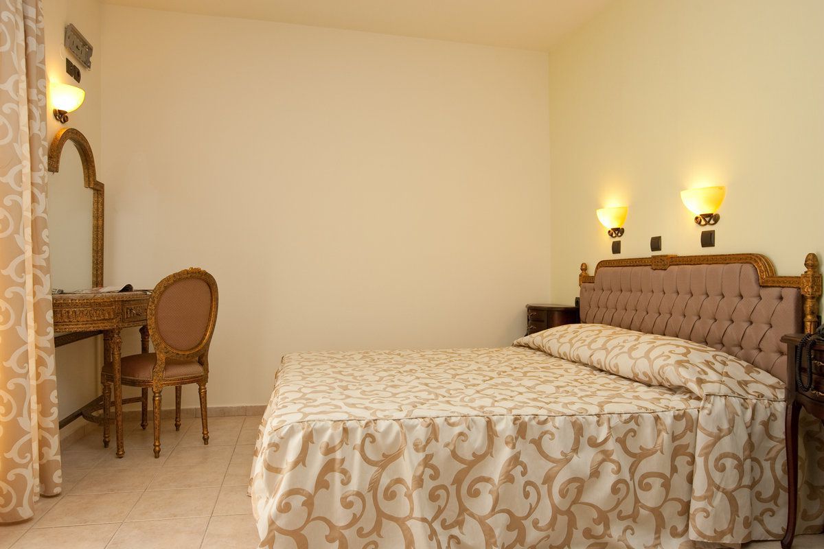 Dias Hotel & Apartments