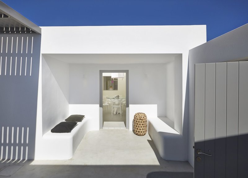 Eolia Kamari Villa