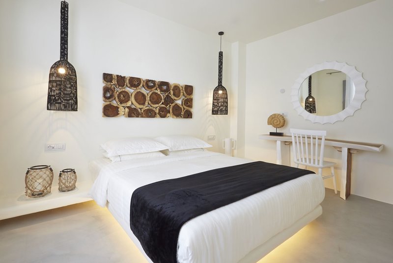 Eolia Kamari Villa