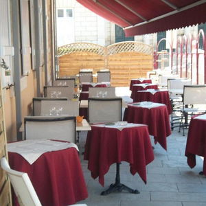 Hotel Hostellerie De La Poste cazare Clamecy