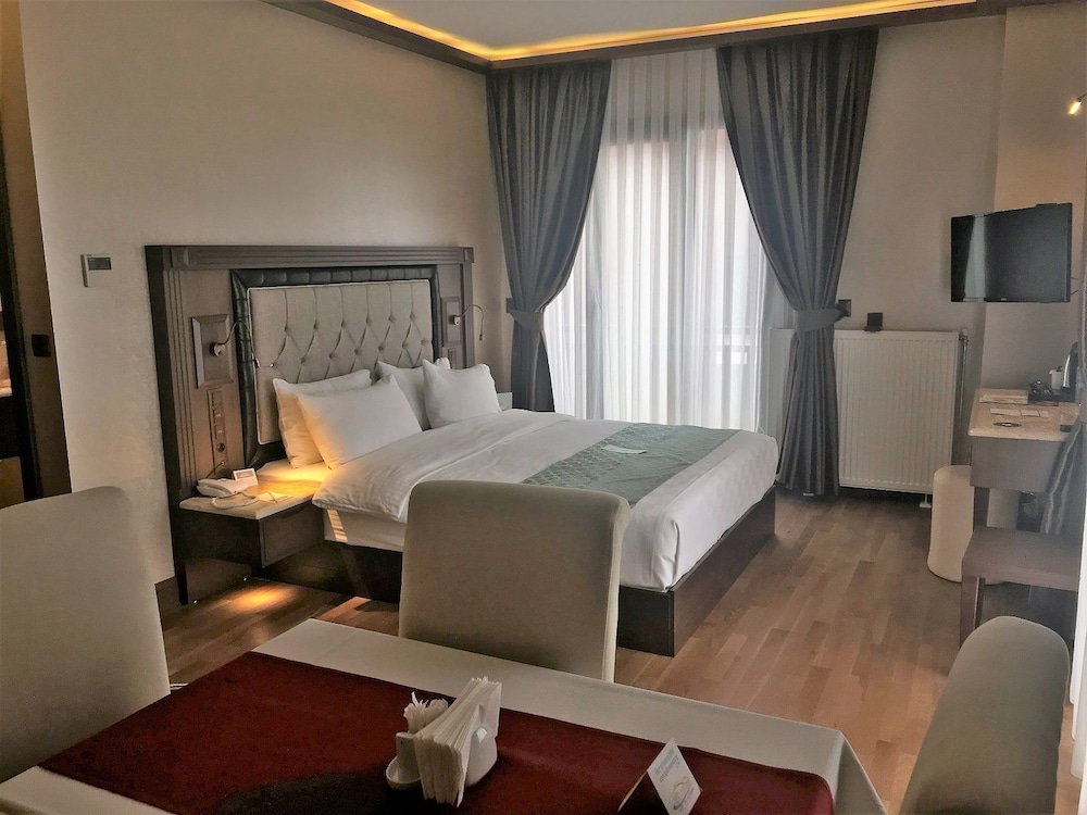 Hotel Sera Lake Resort Hotel Spa & Aparts