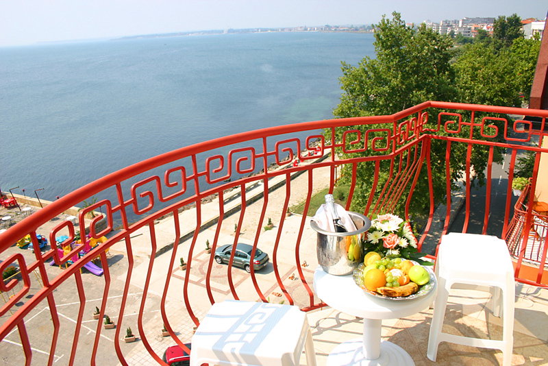 Saint George Hotel & Medical Spa