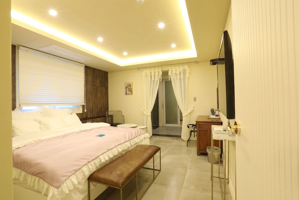 Hotel Boutique Hotel February Songjeong