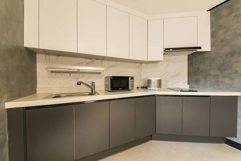 Hotel Almond Hotel Gupo Station