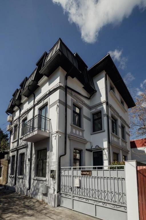 Hotel Aristide House - Camere De Inchiriat