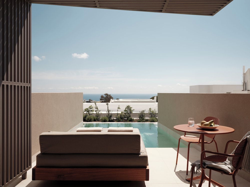 Enarma Suites & Spa Wellness Retreat