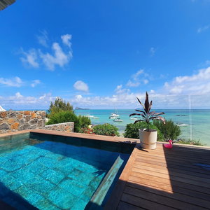 Sejur Luxury Beachfront Villa With Private Pool And Cozy Pavillon With Private Jacuzzi On Rooftop Terrace vacanta Calodyne