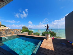 Hotel Luxury Beachfront Villa With Private Pool And Cozy Pavillon With Private Jacuzzi On Rooftop Terrace cazare Calodyne