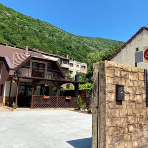 Hotel Casa Adriana cazare Baile Herculane