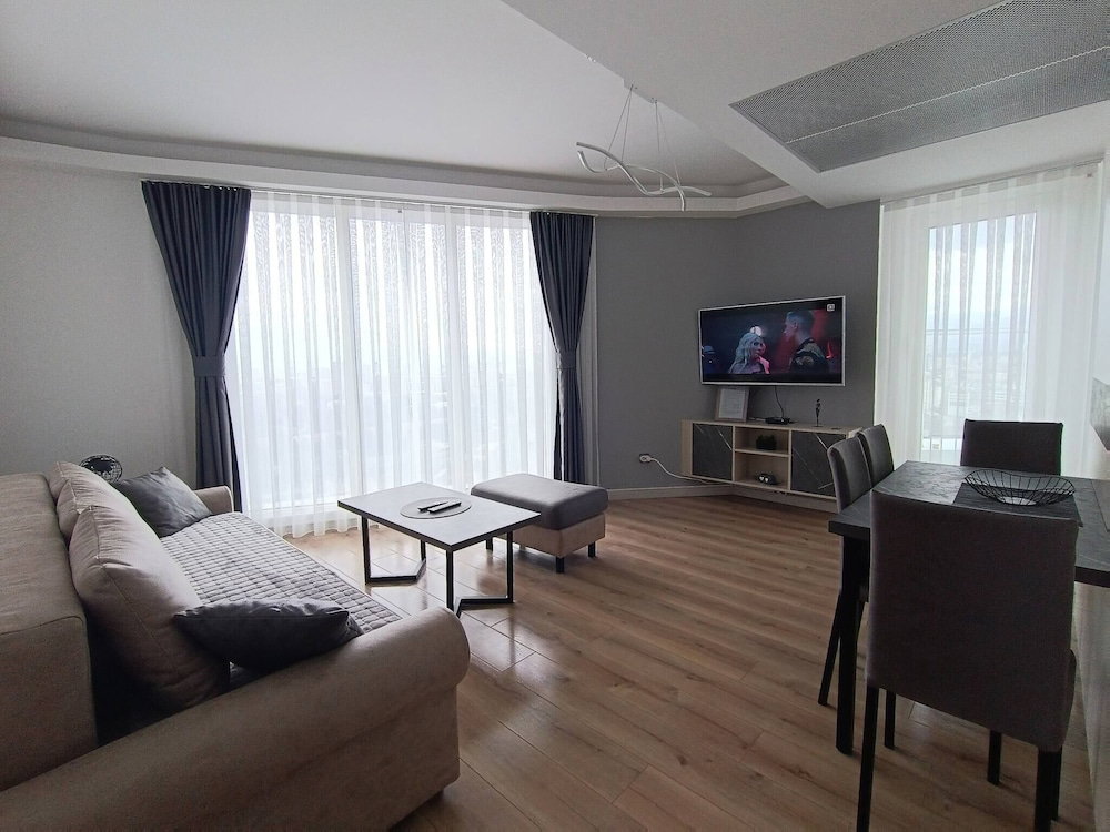 Hotel 19Th Floor Condo In Cevahir With Pool & Fitness