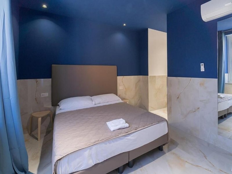 P.c. Boutique H. Vesuvius, Napoli Centro, By Clapa Group