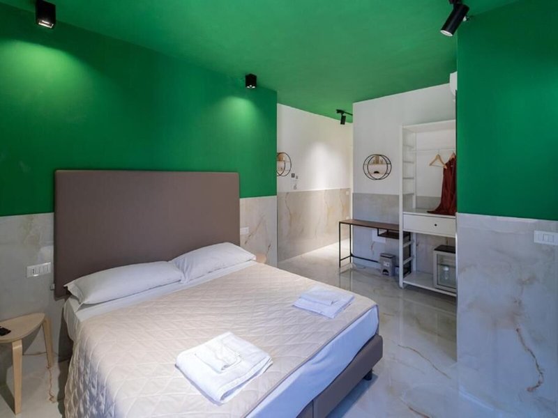 P.c. Boutique H. Vesuvius, Napoli Centro, By Clapa Group
