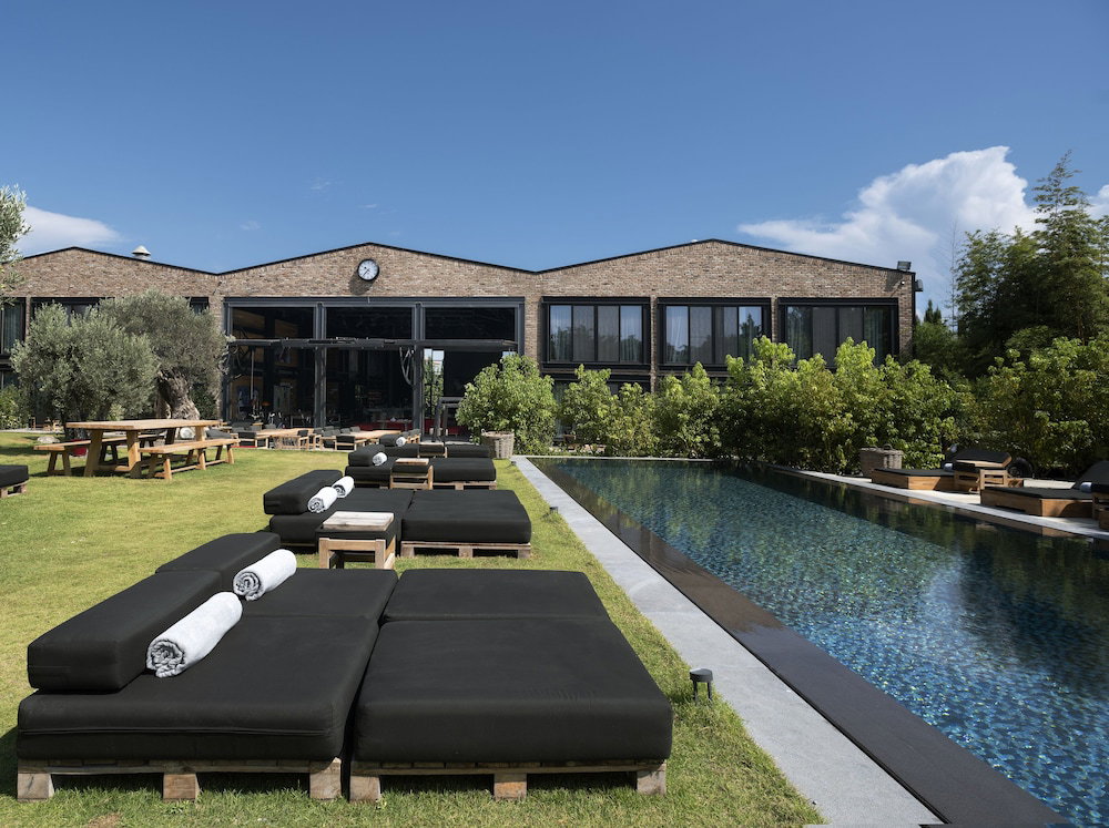 The Stay Warehouse