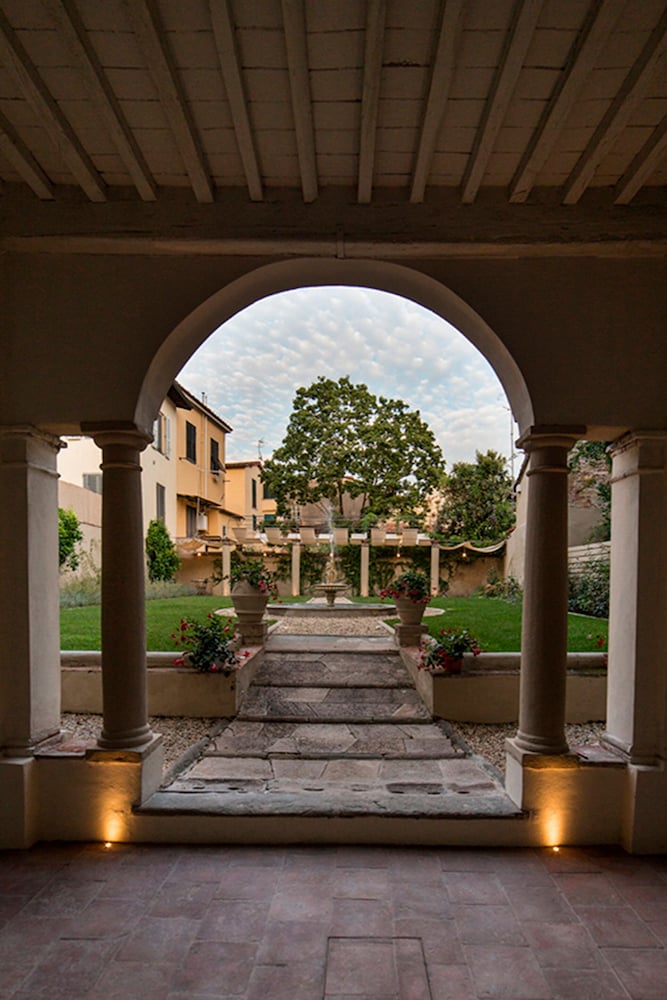 Lucus Exclusive Bed And Breakfast