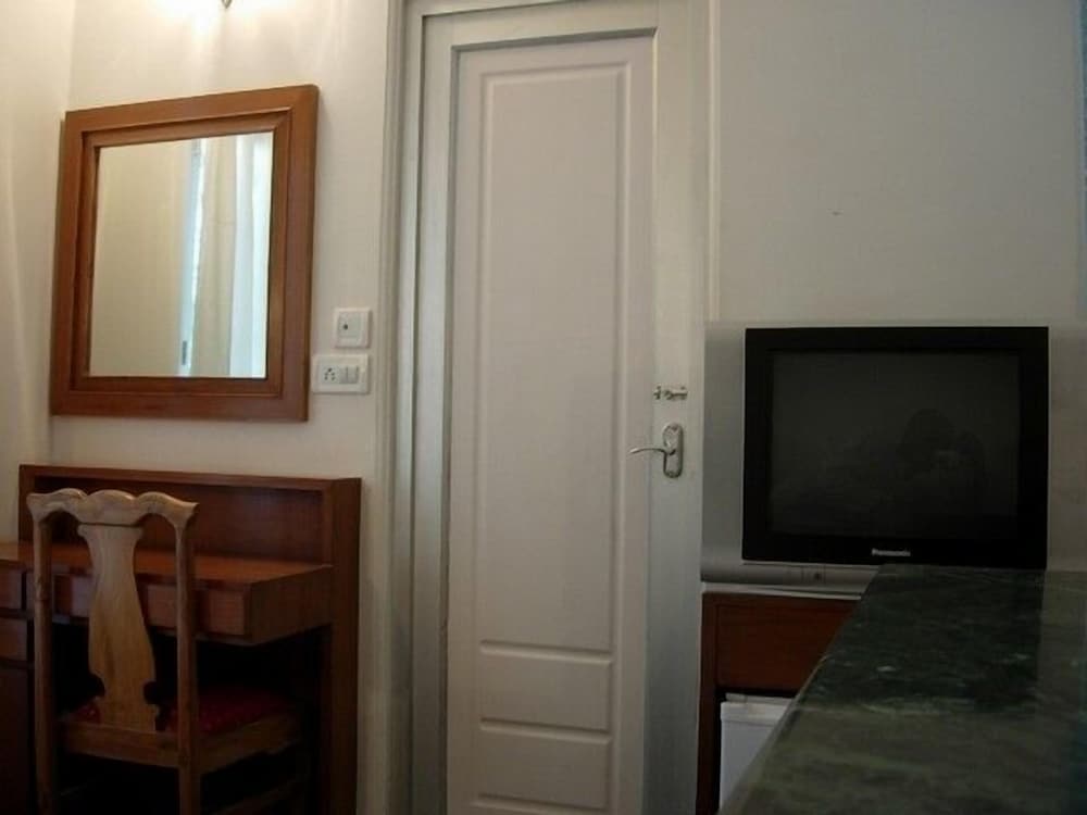 Hotel Ananda Krishna Van