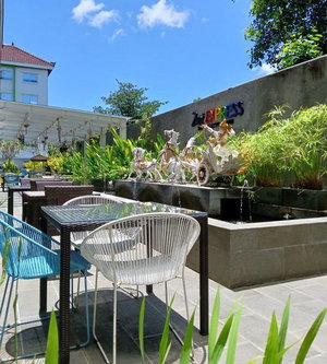 Hotel Zuri Express Jimbaran Bali cazare Jimbaran
