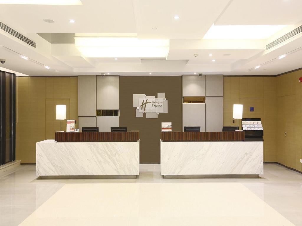 Hotel Holiday Inn Express Shanghai Gongkang, An Ihg Hotel