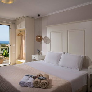 Hotel Notos Heights Hotel & Suites cazare Malia