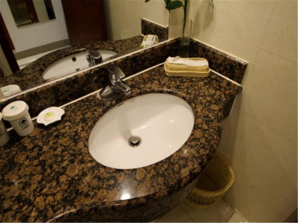 Hotel Greentree Inn Shanghai Jingan Xinzha Road Business Hotel
