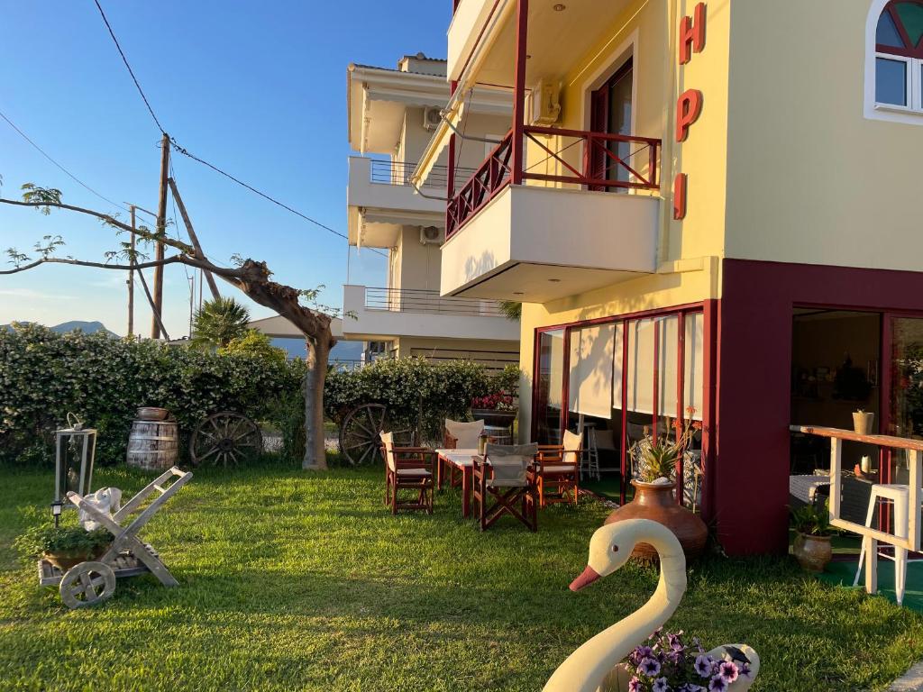 Hotel Akrotiri Rooms