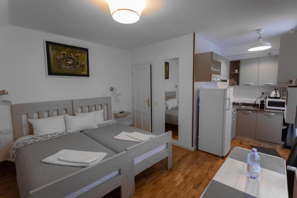 Yellowboot Aparthotel
