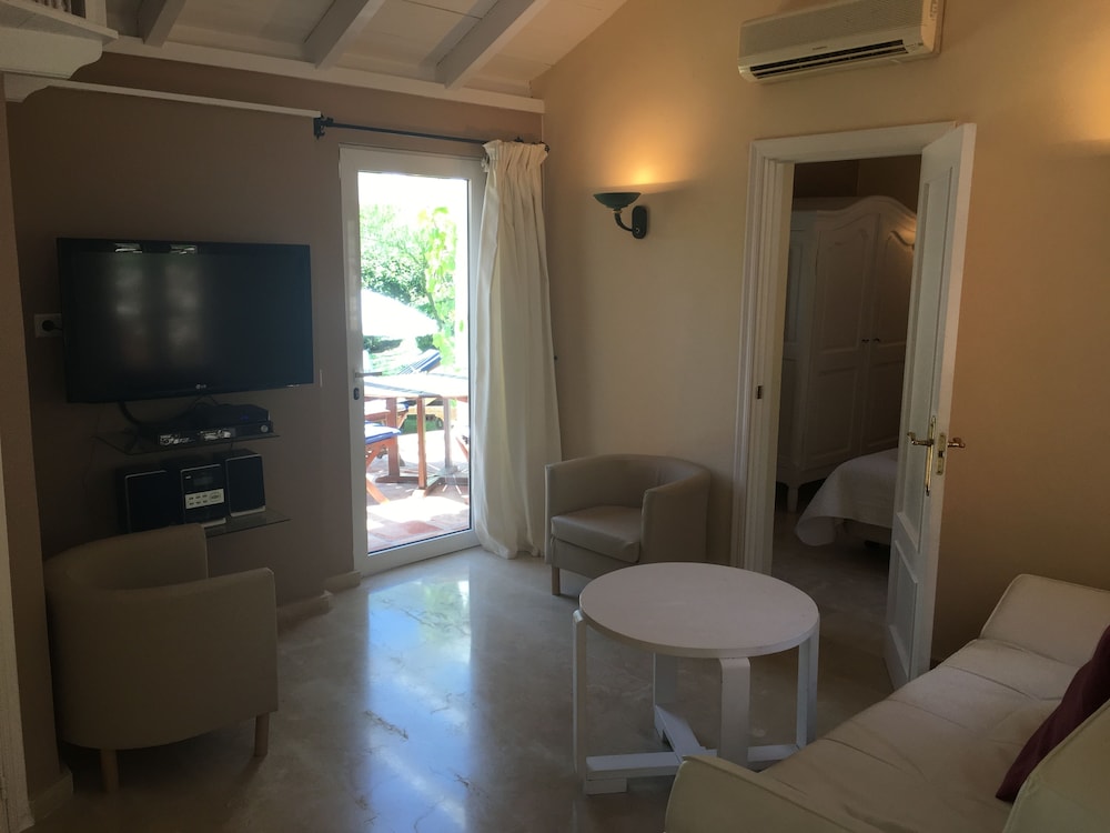 Hotel La Perla De Torrenueva