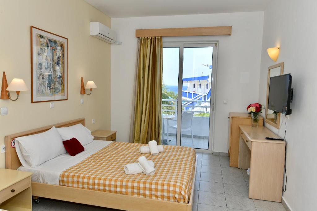 Summer View Hotel
