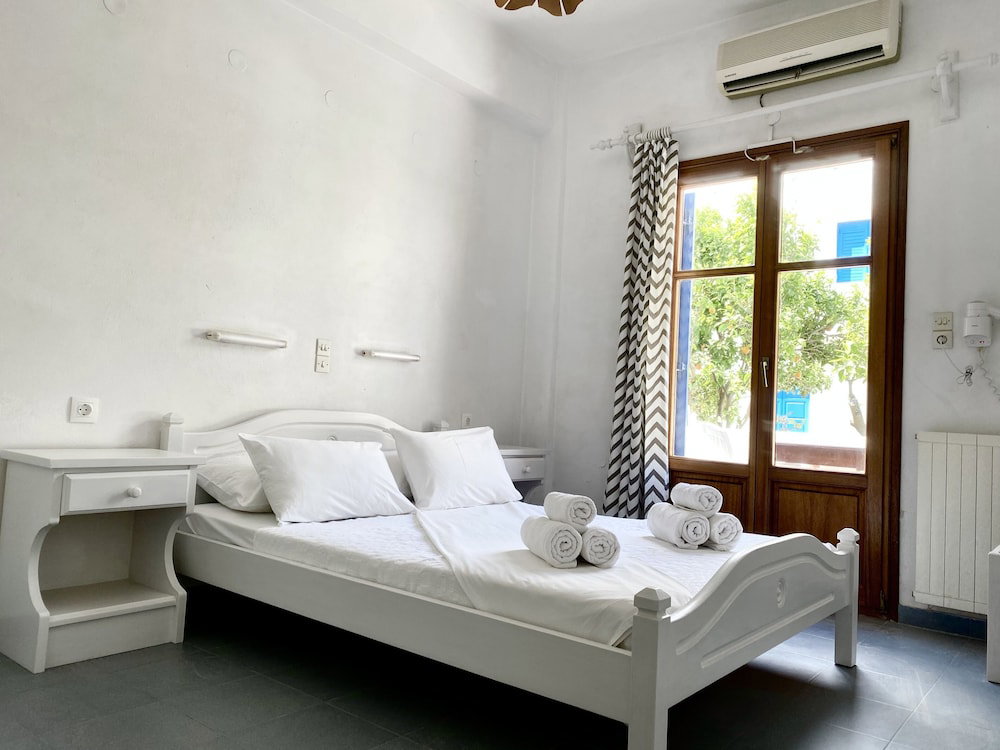 Hotel Helliniko Studios