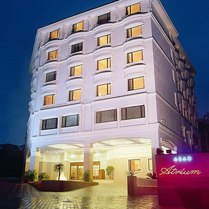 Hotel Abad Atrium cazare Cochin