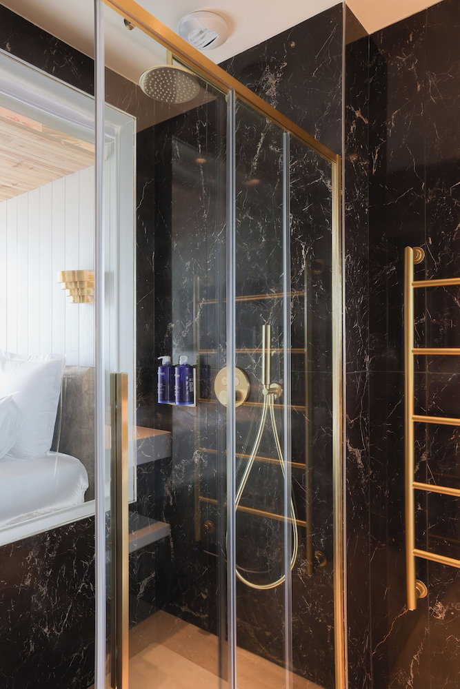 Hotel Les Vagues Hotel & Spa