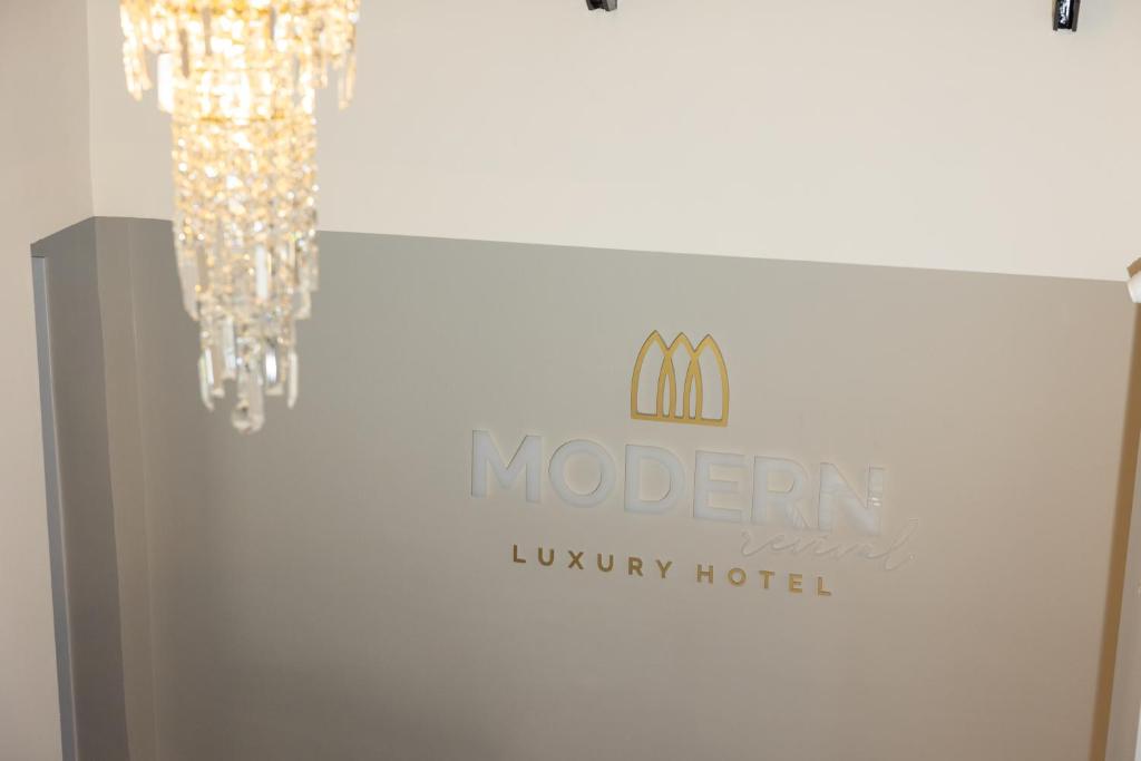 Hotel Modern Revival Luxury Hotel