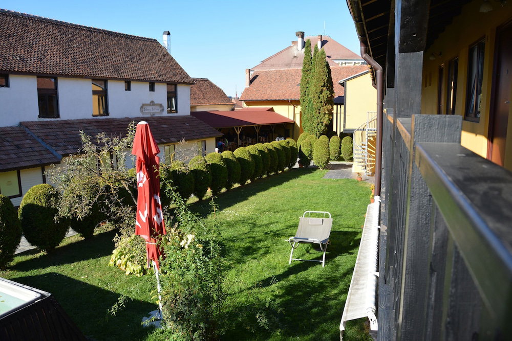 Hotel Cristian Inn