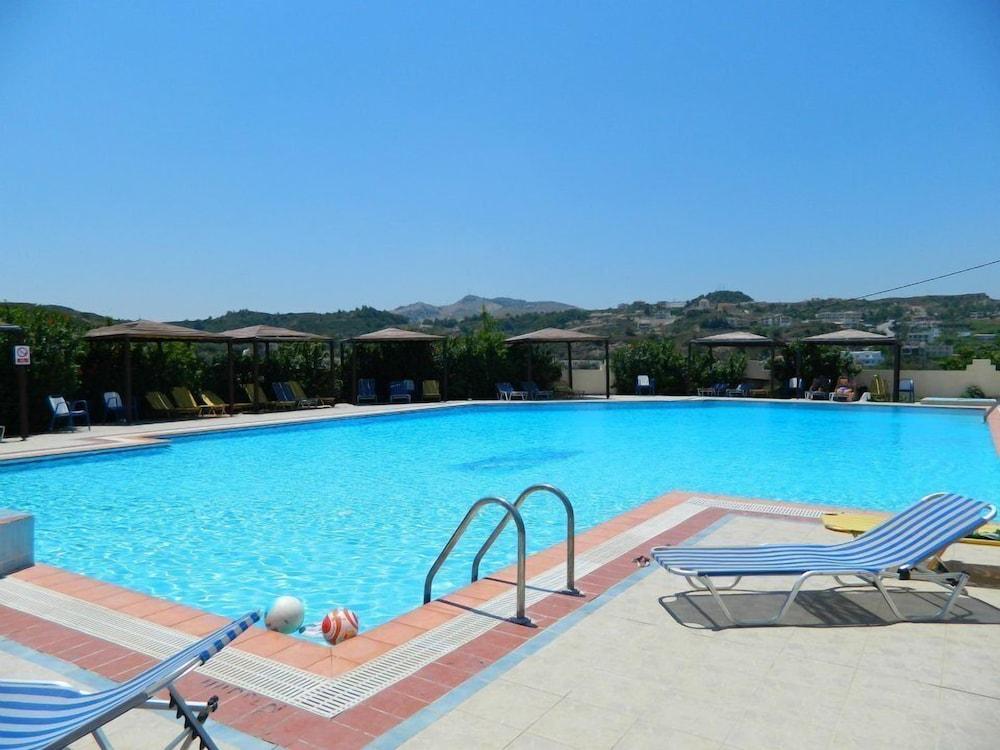 Telhinis Hotel And Apartments