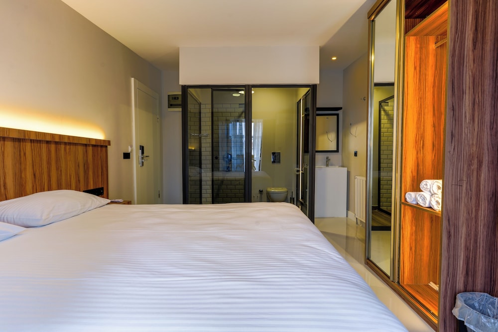 Hotel Joyful Hotel By Gnl
