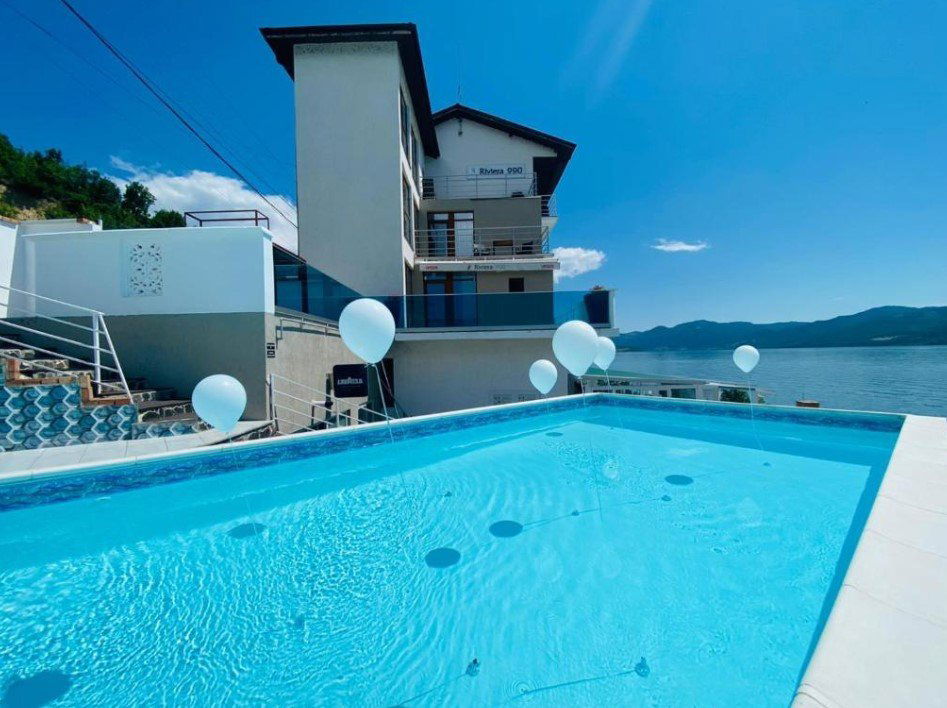 Hotel Pensiunea Riviera 990 - Resort And Restaurant