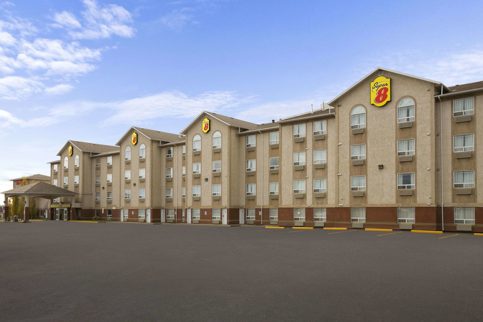 Hotel Super 8 By Wyndham Fort Nelson Bc