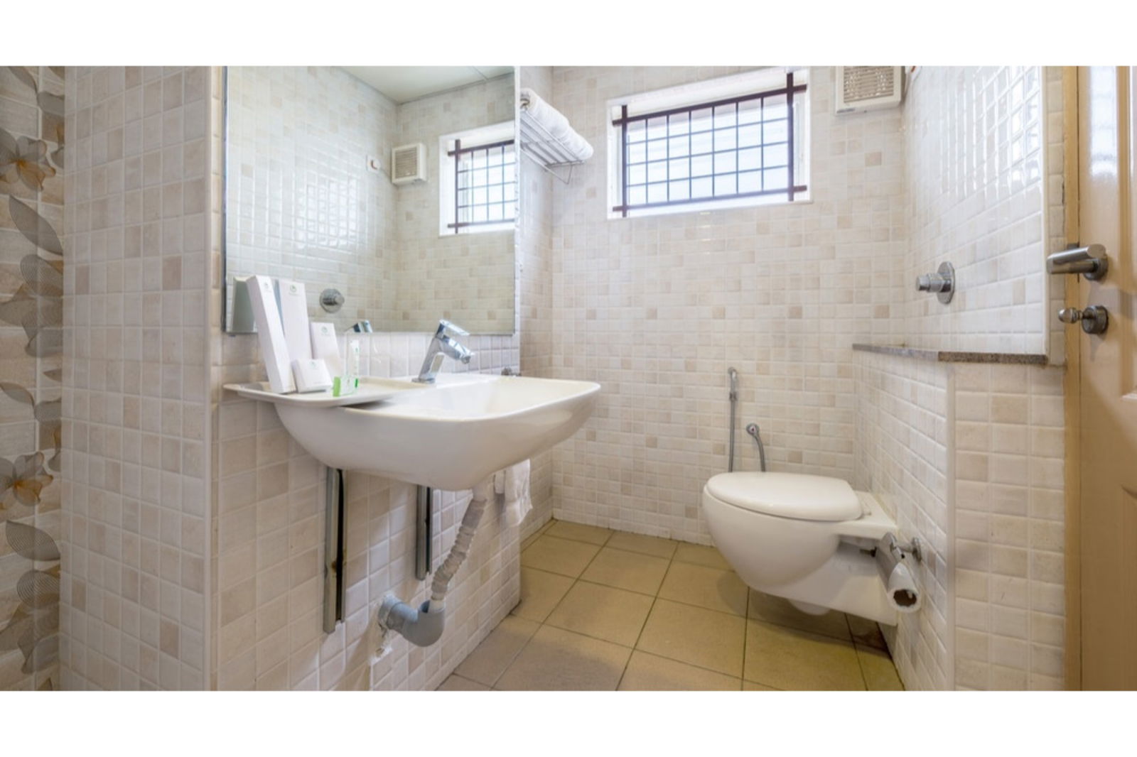 Hotel Treebo Trend Akshaya Lalbagh Inn