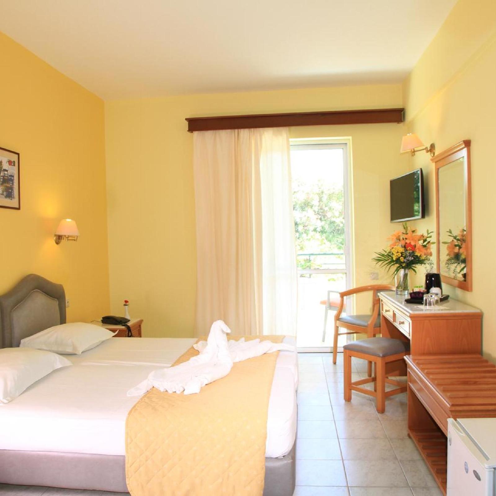 Dedalos Beach Hotel