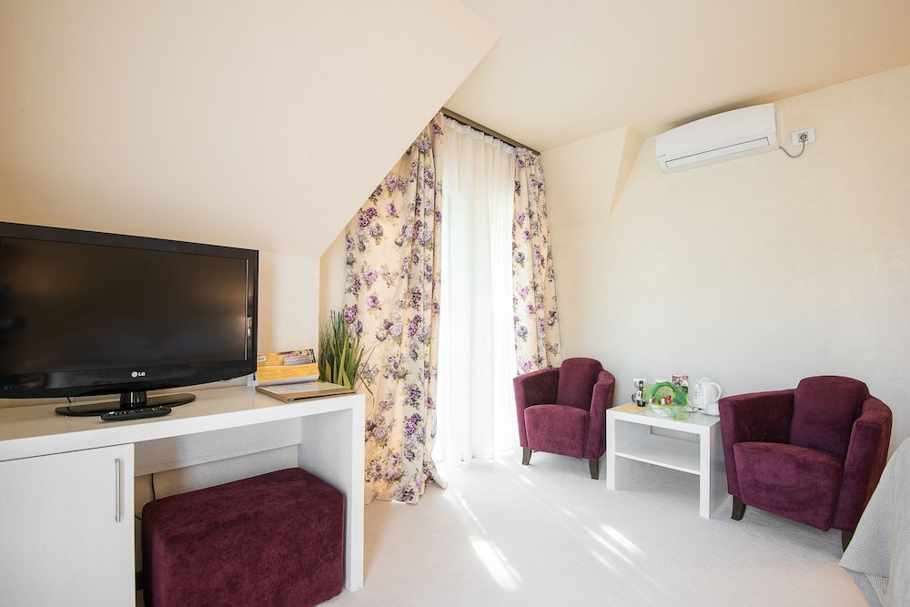 Ioana Hotel