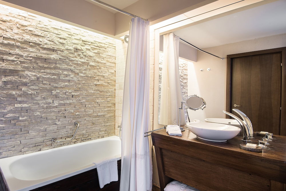 Ioana Hotel