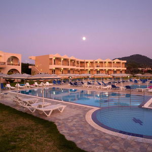 Hotel Emerald Hotel cazare Ixia