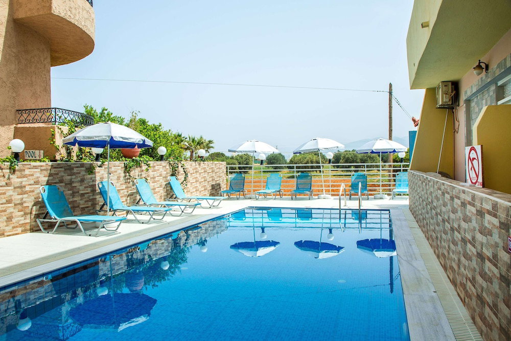 dal travel Cloud 9 Hotel