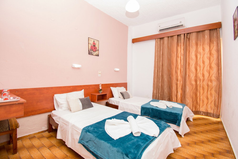 dal travel Cloud 9 Hotel