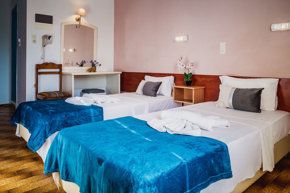 dal travel Cloud 9 Hotel