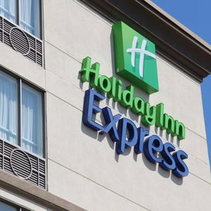 Hotel Holiday Inn Express & Suites Huntsville cazare Huntsville