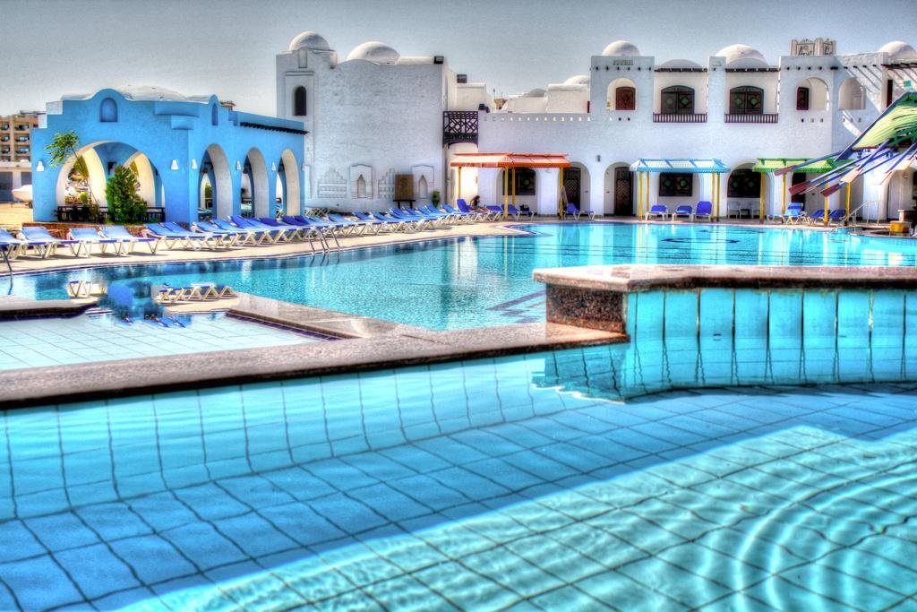 dal travel Arabella Azur
