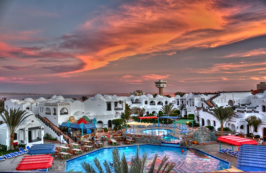 dal travel Arabella Azur